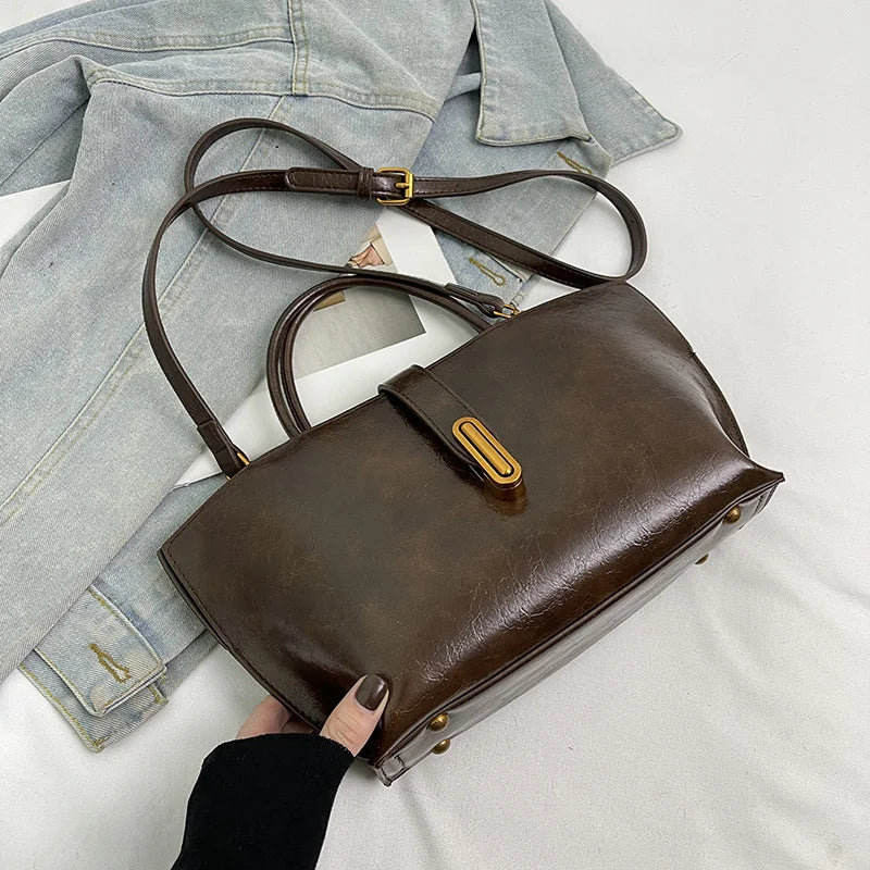 Large Capacity Shoulder Bag for Women New Women's High Quality Texture Handheld Big Girl Bag New Versatile Commuter Letter Bag Fashion Single Shoulder Crossbody Bag Handbag